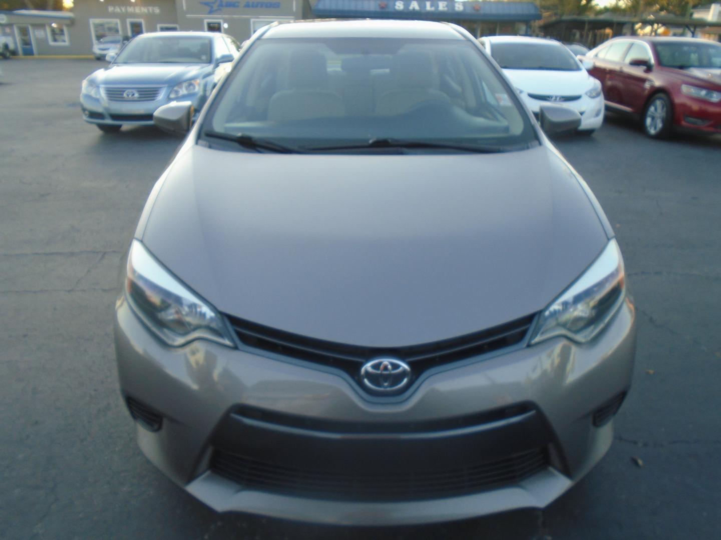 2015 Toyota Corolla (2T1BURHE9FC) , located at 6112 N Florida Avenue, Tampa, FL, 33604, (888) 521-5131, 27.954929, -82.459534 - Photo#1